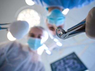Ekstrakcja zębów i zabiegi chirurgiczne